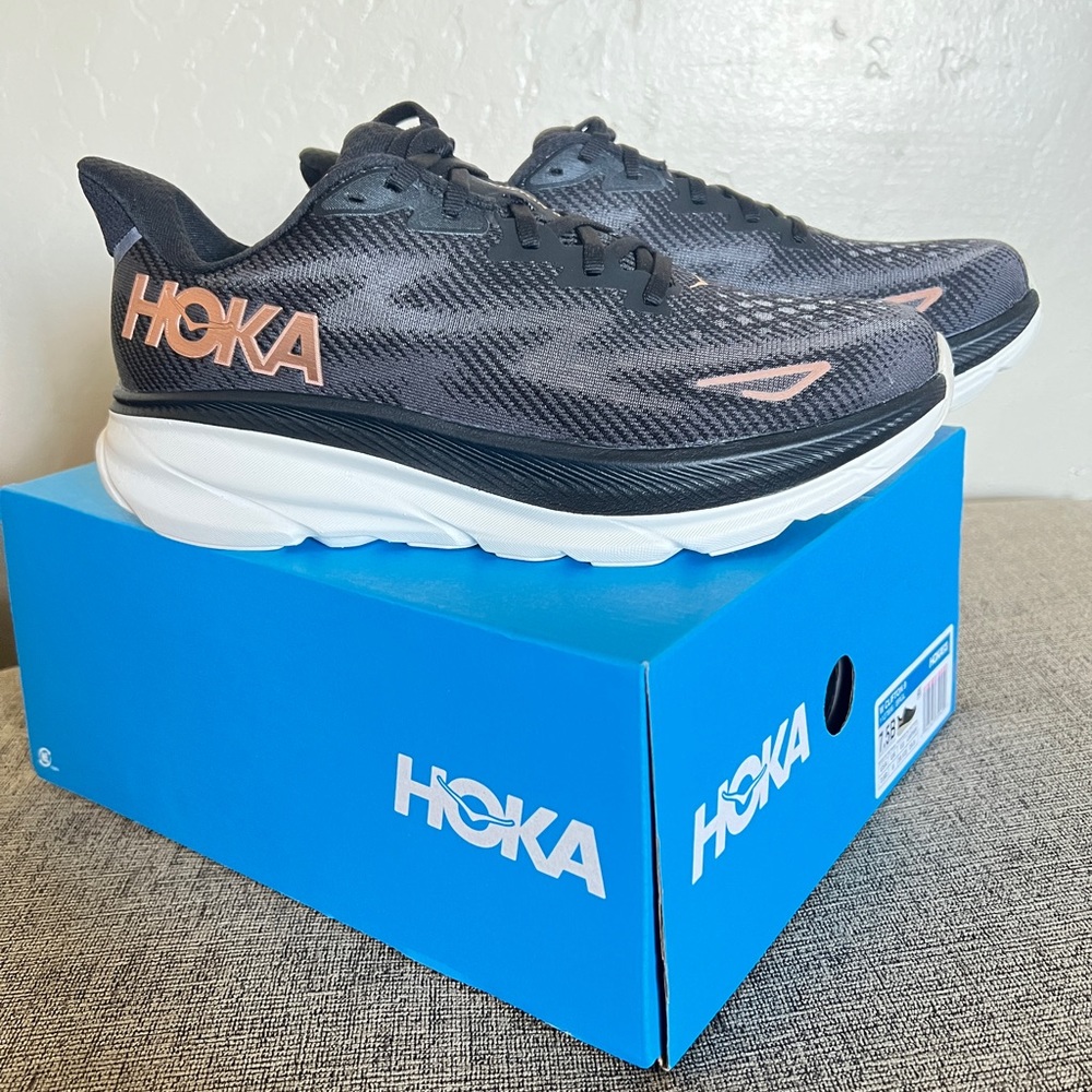 Hoka Clifton 9 Black & Rose Gold